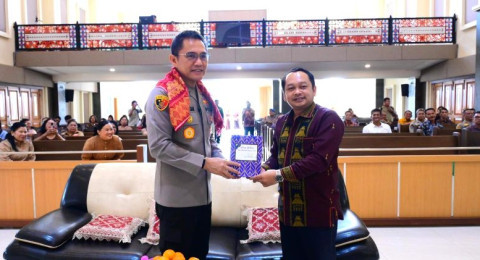 Kapolda Jambi Silaturahmi dengan Pengurus GBKP dan GKPS di Kota Jambi